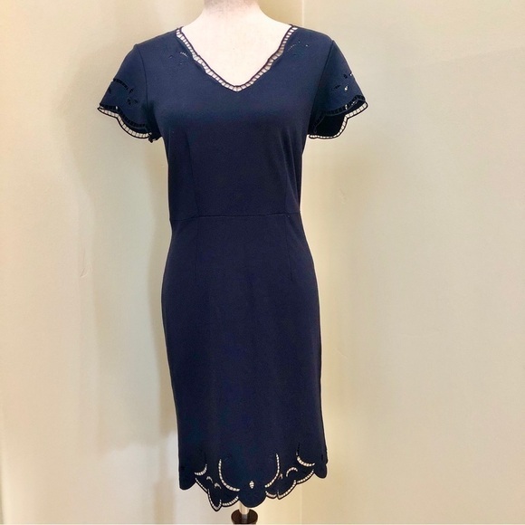 Tahari. Embroidered V-neck Cap Sleeve Dress. Navy Blue. Size 4 - Picture 1 of 15
